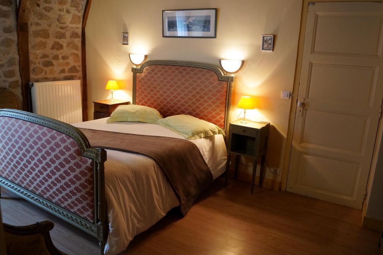 Gite De 15 Places En Chambre De 2, 4, 5 Personnes Saint-Exupéry-les-Roches Exterior foto