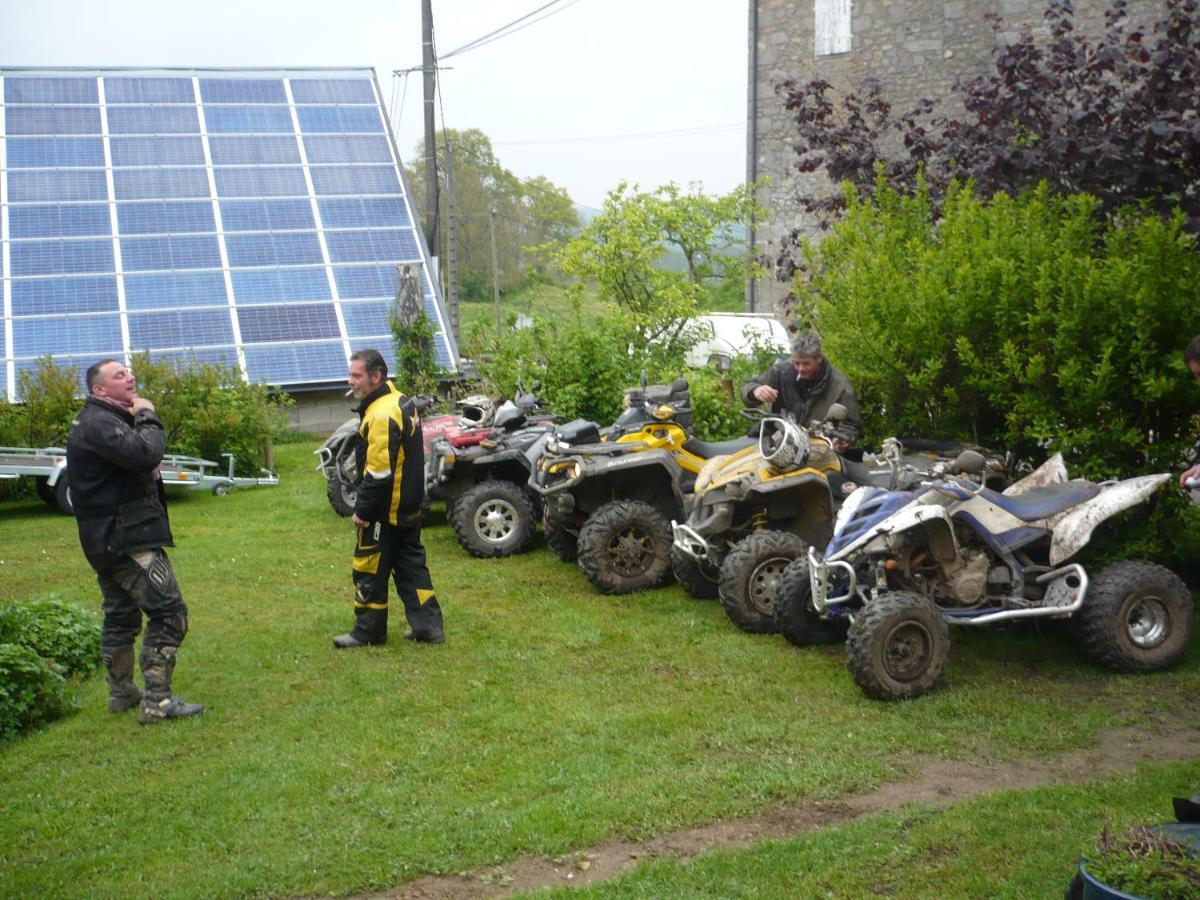 Gite De 15 Places En Chambre De 2, 4, 5 Personnes Saint-Exupéry-les-Roches Exterior foto